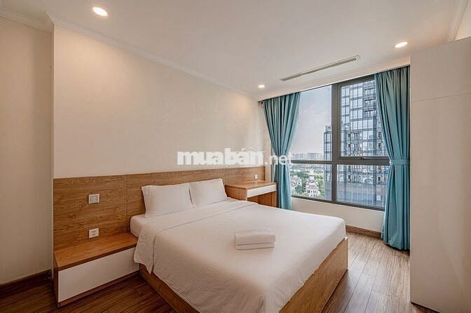 CHỦ NHÀ ĐI NƯỚC NGOÀI CẦN CHO KHÁCH VÀO Ở LIỀN CĂN 2PN VINHOMES