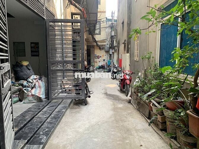 CHO THUÊ 2 SÀN (MỖI SÀN 90M2) KHU VỰC PHƯƠNG LIỆT, THANH XUÂN, HÀ NỘI