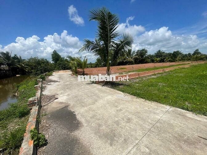 Bánđất thổ vườn 400m2 ngay TT Trảng Bàng, Tây Ninh. SHR, giá 900tr