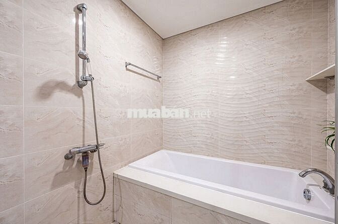 CHỦ NHÀ ĐI NƯỚC NGOÀI CẦN CHO KHÁCH VÀO Ở LIỀN CĂN 2PN VINHOMES