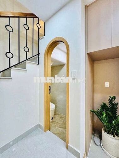 SÁT MẶT TIỀN Q4- 2 LẦU - 30m2 - KO QH- GIÁ 4 TỶ NHỈNH