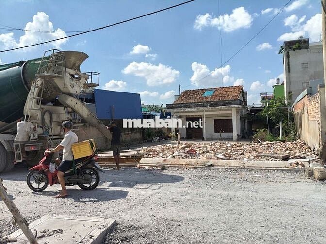 Nhà mặt tiền số 5 đường 38, Hiệp Bình Chánh