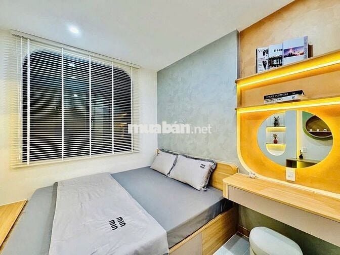SÁT MẶT TIỀN Q4- 2 LẦU - 30m2 - KO QH- GIÁ 4 TỶ NHỈNH
