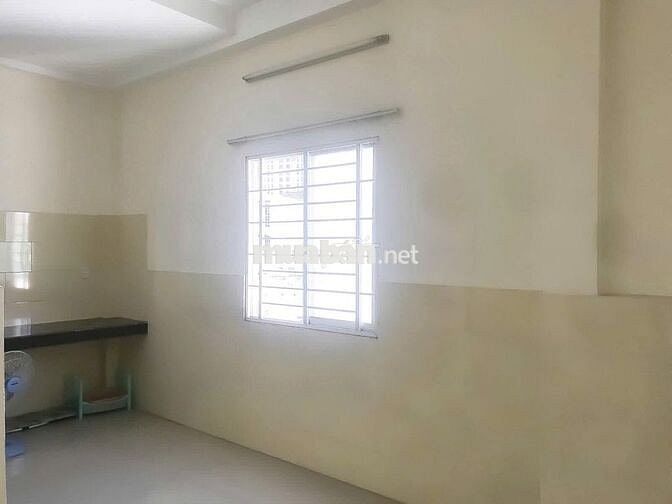 Phòng trọ 20m2 đường Tôn Thất Thuyết Quận 4
