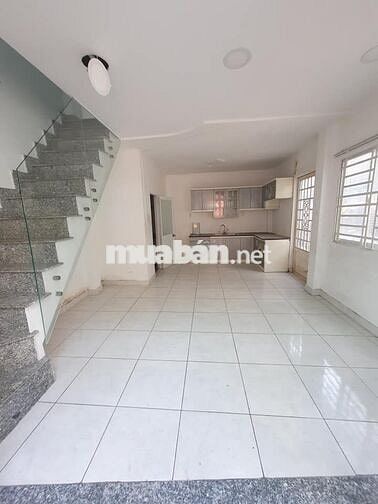 MẶT TIỀN ĐINH BỘ LĨNH, B.THẠNH, 50m2 NGANG 4,5M  – CHỈ 13 TRIỆU/THÁNG