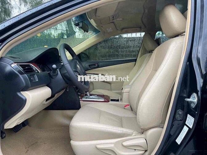 Toyota Camry 2013 2.0E Còn Đẹp Lắm