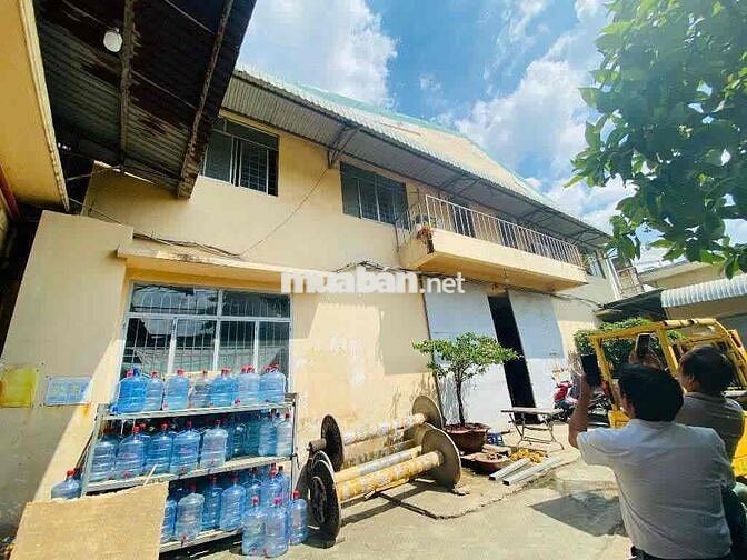 Cho thuê kho, xưởng 2400m2 Đông Hưng Thuận Q12