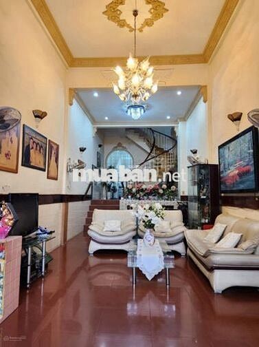 MT Trần Hưng Đạo , Quận 1 - 4,5x18 - 5 Tầng - Giá 60 Triệu