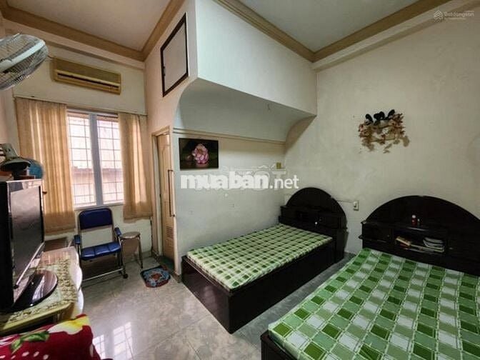 MT Trần Hưng Đạo , Quận 1 - 4,5x18 - 5 Tầng - Giá 60 Triệu