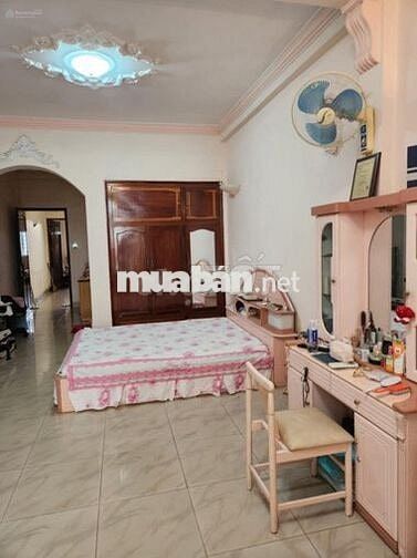 MT Trần Hưng Đạo , Quận 1 - 4,5x18 - 5 Tầng - Giá 60 Triệu