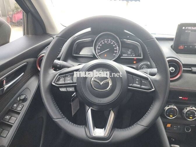 Mazda 2 sedan sx 2024 Luxury - 25000 km