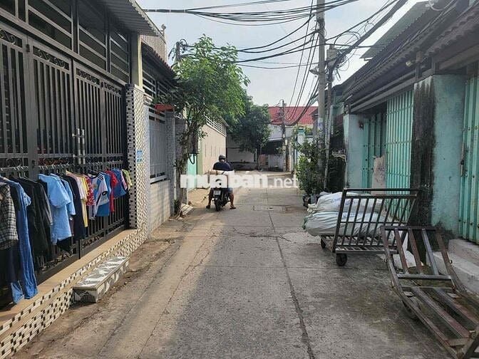Lô đất hiếm HXT Nguyễn Hữu Trí, TT Tân Túc, ngay UBND huyện cũ