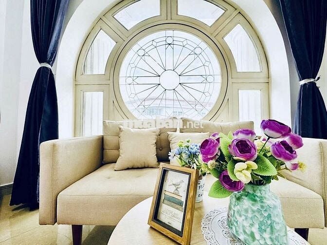 STUDIO CỬA SỔ BALCONY THANG MÁY NGAY NỘI BỘ SÂN BAY TÂN SƠN NHẤT