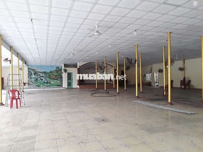 cho thuê nhà hàng 2000m2. vào chỉ kinh doanh.