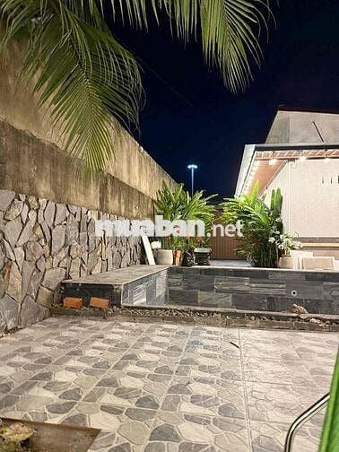 cho thuê nhà nguyên căn sân vườn hồ bơi nhà siêu sang