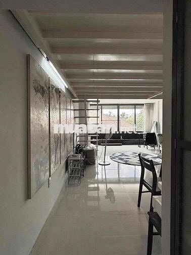 Cho thuê phòng duplex gác cao 2m cửa sổ thoáng gần ueh quận 10