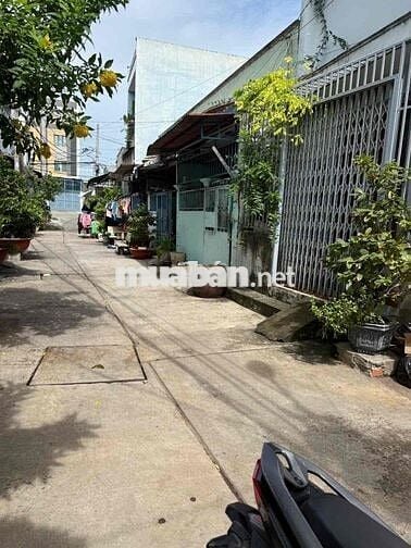 kho cho thuê hồ Ngọc lãm an lạc bình Tân DT 150m giá 15tr