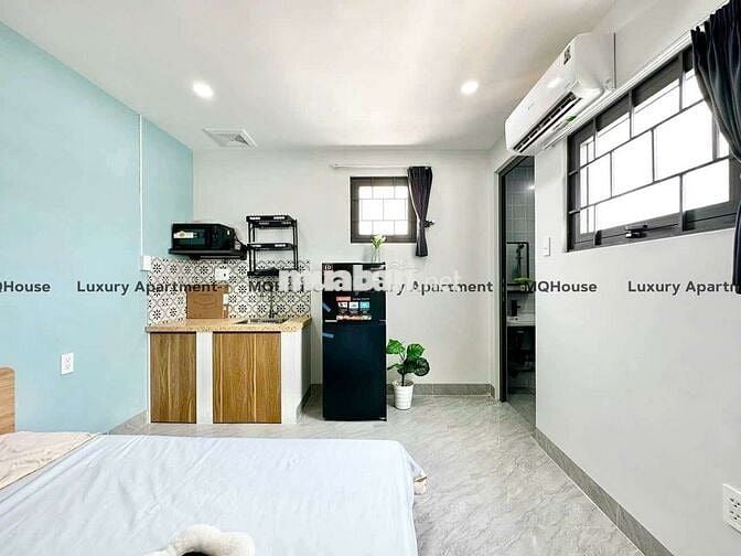 Cho thuê căn hộ full nội thất tại Quận 10 gần Vòng xoay Dân Chủ