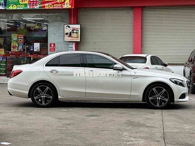 Mercedes Benz C Class 2018 C200 - 48000 km