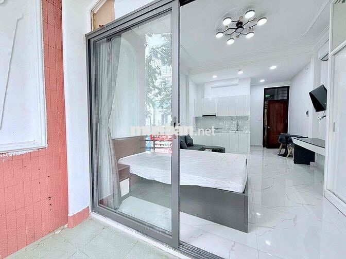 CHO THUÊ CĂN HỘ STUDIO BAN CÔNG FULL NỘI THẤT ĐƯỜNG HOÀNG SA QUẬN 1