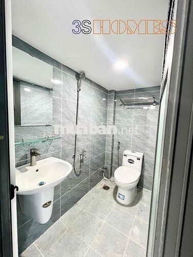 NHÀ MỚI XÂY NGAY GẦN DH NTT, QUA IUH CHỈ 5 PHÚT