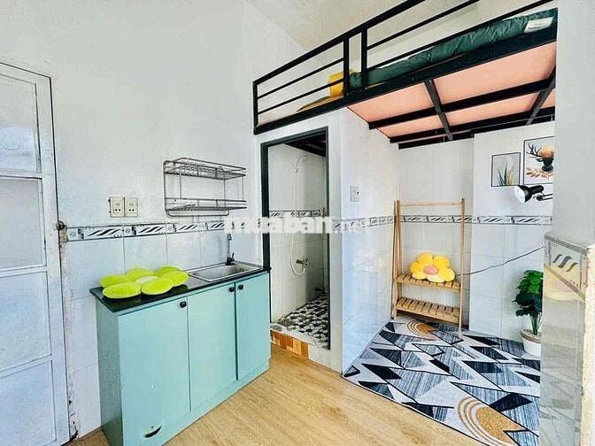 Phòng Ban công DUPLEX ngay galaxy Kinh Dương Vương