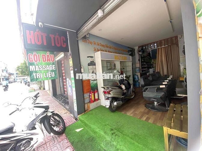 cần sang mặt bằng cắt tóc, nails,gội do không có người quản lí