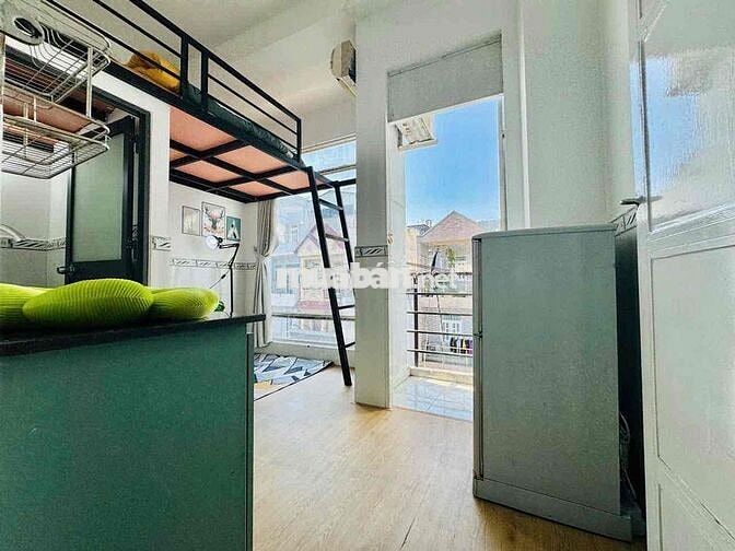 Phòng Ban công DUPLEX ngay galaxy Kinh Dương Vương