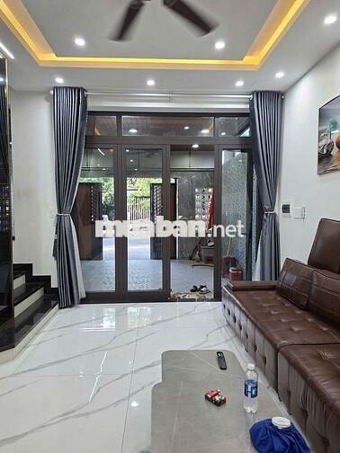 💥🏡 CHO THUÊ NHÀ 3 TẦNG MỚI ĐẸP FULL NỘI THẤT ĐƯỜNG BÙI THIỆN NGỘ, HX