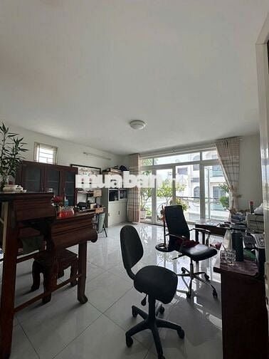 🔥🔥Nhà 85m² 5PN, hẻm xe hơi Mã Lò, Bình Tân, 15 triệu