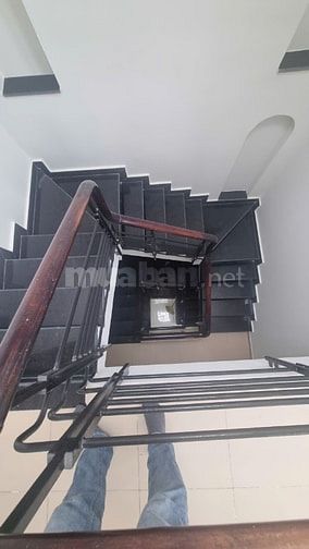 NHÀ 4 TẦNG DT 6m X 9,46m NỞ HẬU 6,5M HẺM 129 NGUYỄN TRÃI NHÀ MỚI