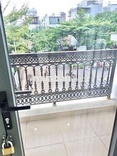 🔥🔥Nhà 64m² 4PN, hẻm xe hơi, gần công viên, 15 triệu