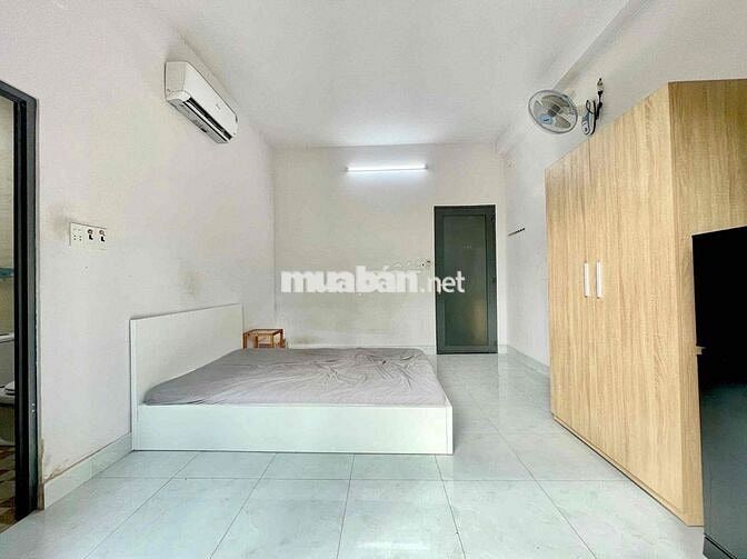 🔥🚨Cho thuê căn 1PN, bancol rộng, tách bếp, gần trường ĐH Văn Lang