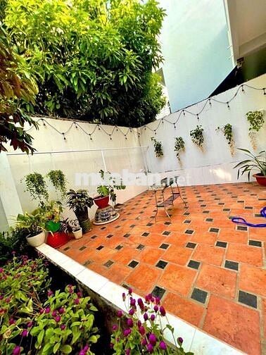 Bán nhà gấp hoàng hoa thám 100m2 bìa hoàn công giá tốt