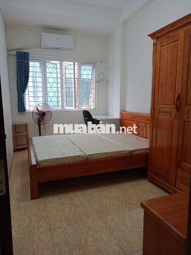 Cho thuê CHDV 2N1K 65m2 tầng 3 Ngõ 141 Phố Trích Sài, Tây Hồ, Hà Nội.