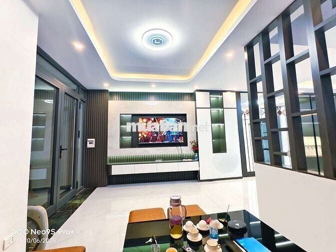 Nhà đẹp ở ngay, trung tâm Đống Đa 51m2* 4 ngủ full đồ hiện đại. Chỉ 9đ