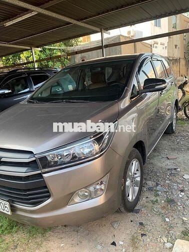 Toyota Innova 2017 2.0E - 140000 km