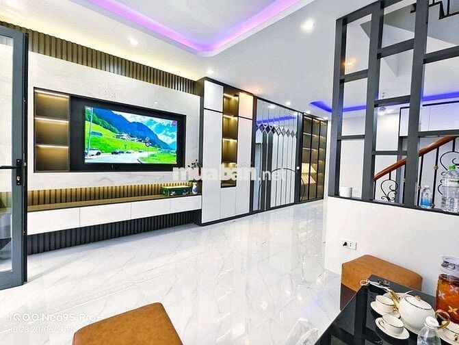 Nhà đẹp ở ngay, trung tâm Đống Đa 51m2* 4 ngủ full đồ hiện đại. Chỉ 9đ
