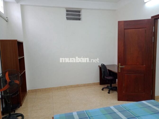 Cho thuê CHDV 2N1K 65m2 tầng 3 Ngõ 141 Phố Trích Sài, Tây Hồ, Hà Nội.