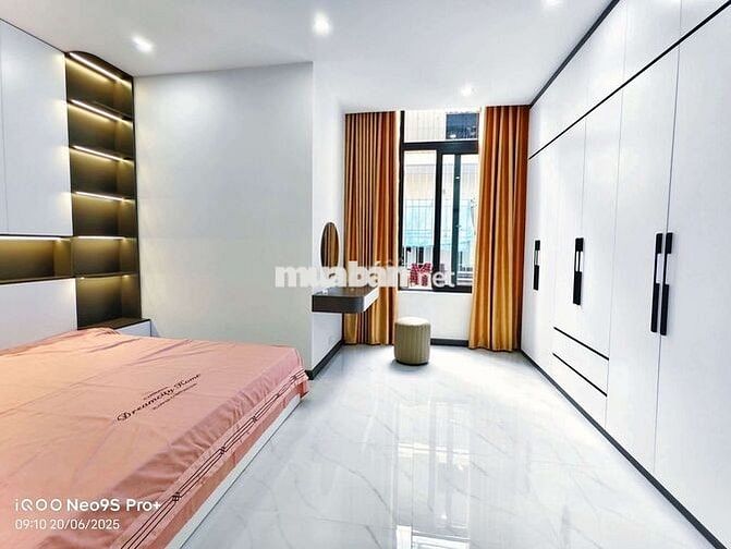 Nhà đẹp ở ngay, trung tâm Đống Đa 51m2* 4 ngủ full đồ hiện đại. Chỉ 9đ