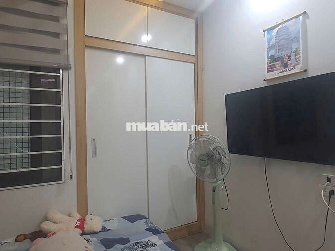 CHO THUÊ CĂN HỘ 55M2, GỒM 2 NGỦ, PHỐ VÕNG THỊ, TÂY HỒ, HÀ NỘI