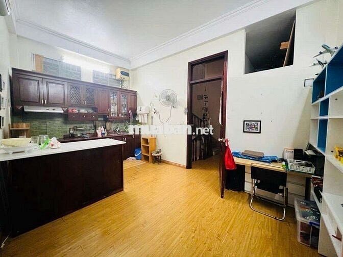 Đặng Tiến Đông, nhà đẹp chỉ 20m ra oto, sổ vuông 52m2 * 5 tầng * 4 ngủ
