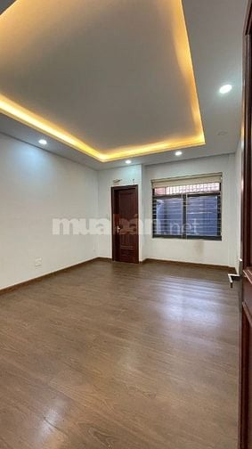 Mặt tiền Trần Thủ Độ, 4x18m, Lửng 3 lầu ST có thang máy, Giá 13.8 tỷ 
