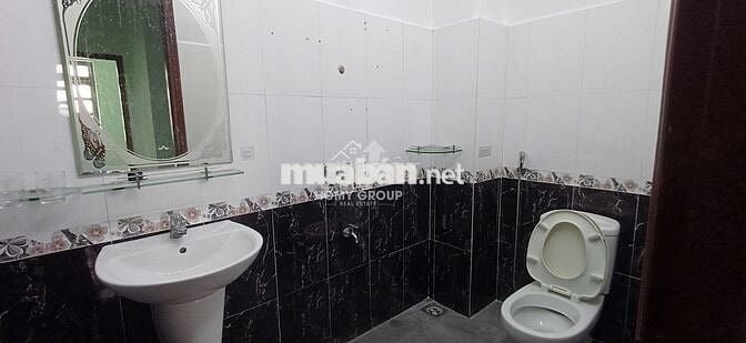 NHÀ 2 TẦNG 3PN 3WC, HẺM OTO, NGAY ĐẠI HỌC NGÂN HÀNG, HOÀNG DIỆU 2