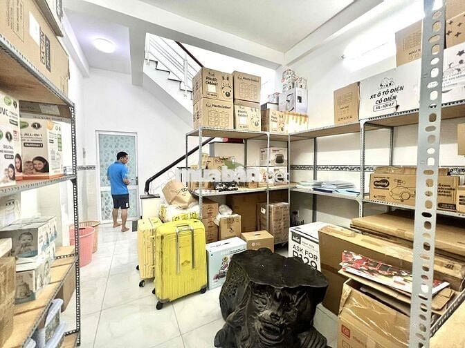 CHO THUÊ NHÀ KINH DOANH 4 TẦNG NGAY KHU PHỐ DU LỊCH TTTP GIÁ 35 TRIỆU/