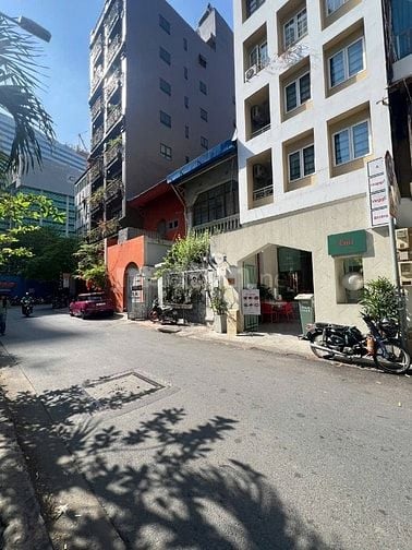 17CHDV cao cấp ngay phố Nhật Lê Thánh Tôn Bến Nghé Quận 1 giá 100 tỷ