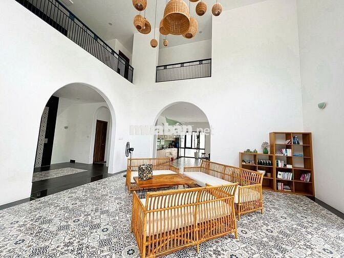 CHO THUÊ VILLA CÓ THANG MÁY VIEW TOÀN CẢNH VỊNH NHA TRANG GIÁ 90 TRIỆU