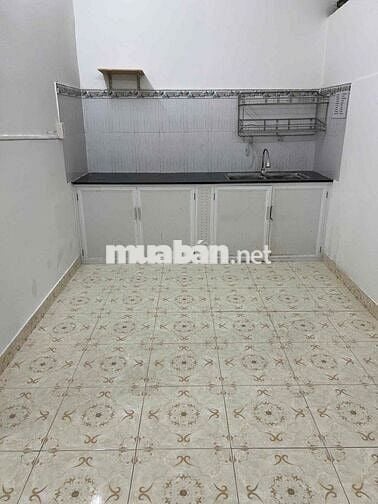 Cần cho thuê nhà rộng rãi, thoáng mát, diện tích rộng. giá rẻ.