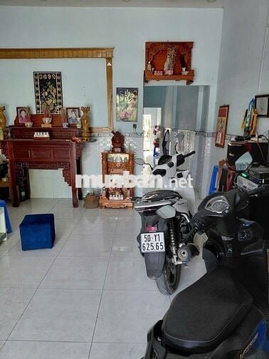 cần bán gấp căn nhà cấp 4 ngang 5mx14m, đường thông vị trí rất đẹp