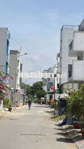 NHÀ ĐẸP GIÁ RẺ 3 TẦNG ,3 PN - HXH -BÌNH CHIỂU -THỦ ĐỨC